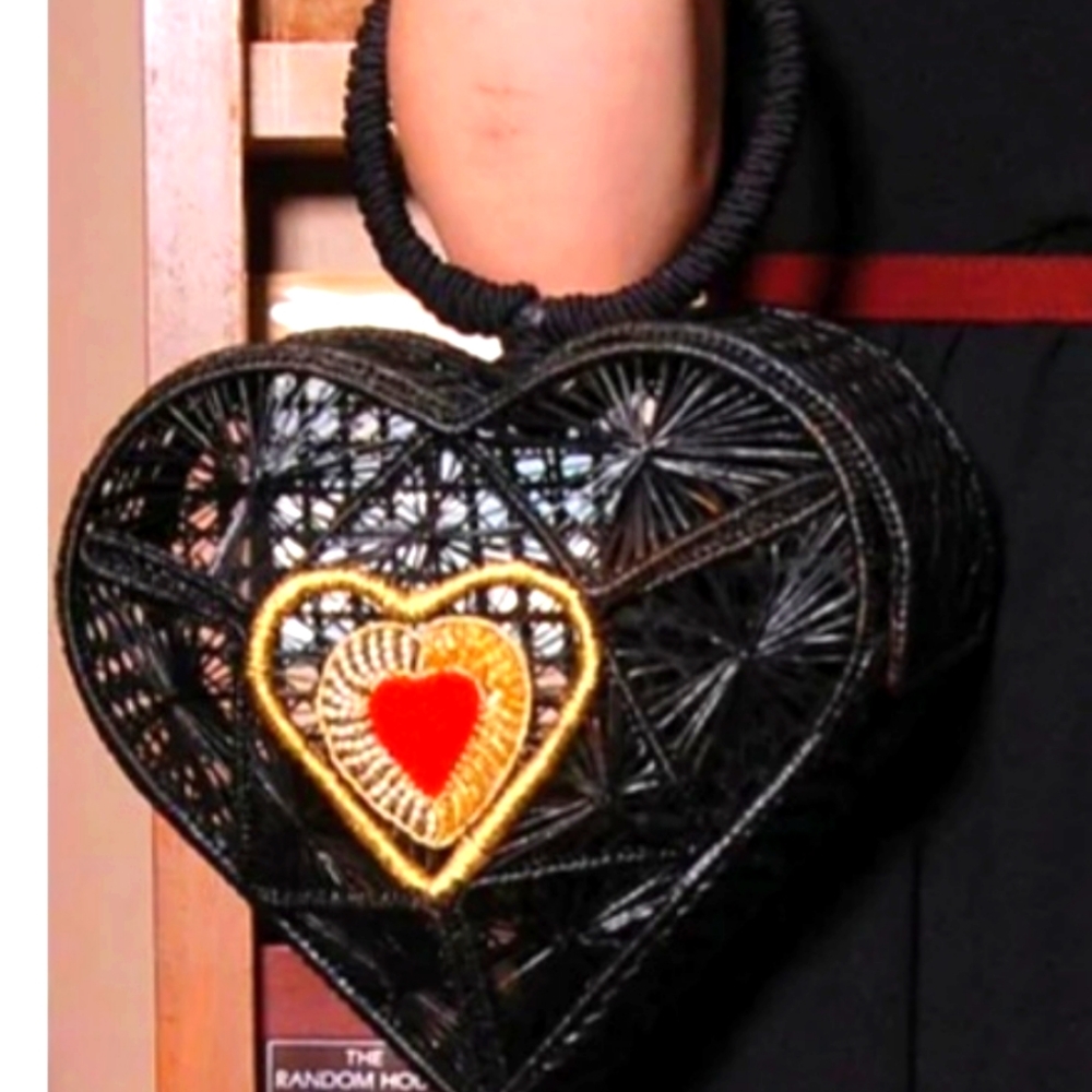 Hand woven sagrado corazon raffia purse